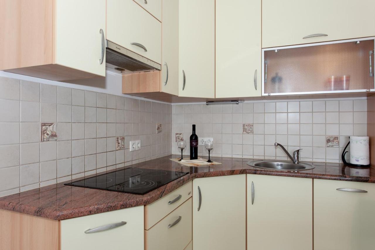 Ferienwohnung Abbadessa Kaštela Exterior foto