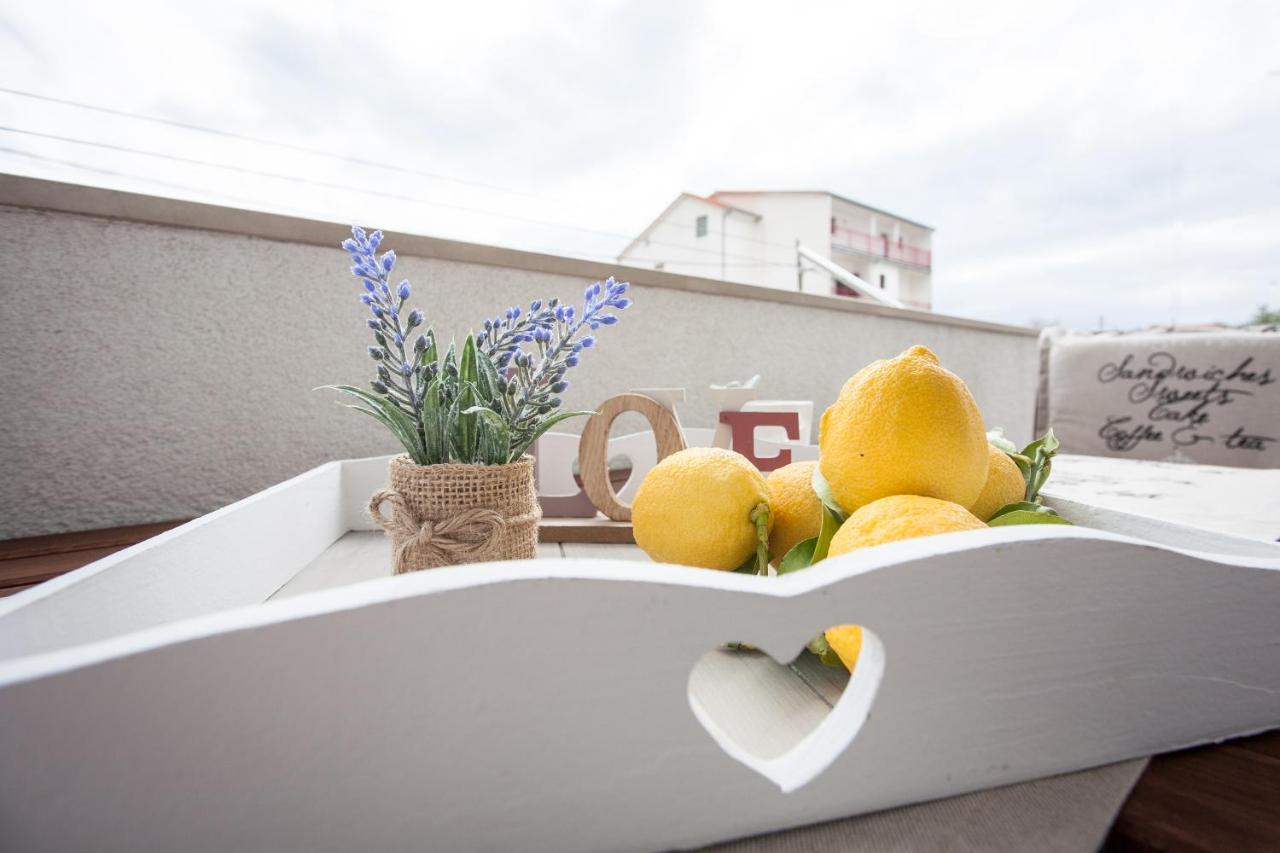 Ferienwohnung Abbadessa Kaštela Exterior foto