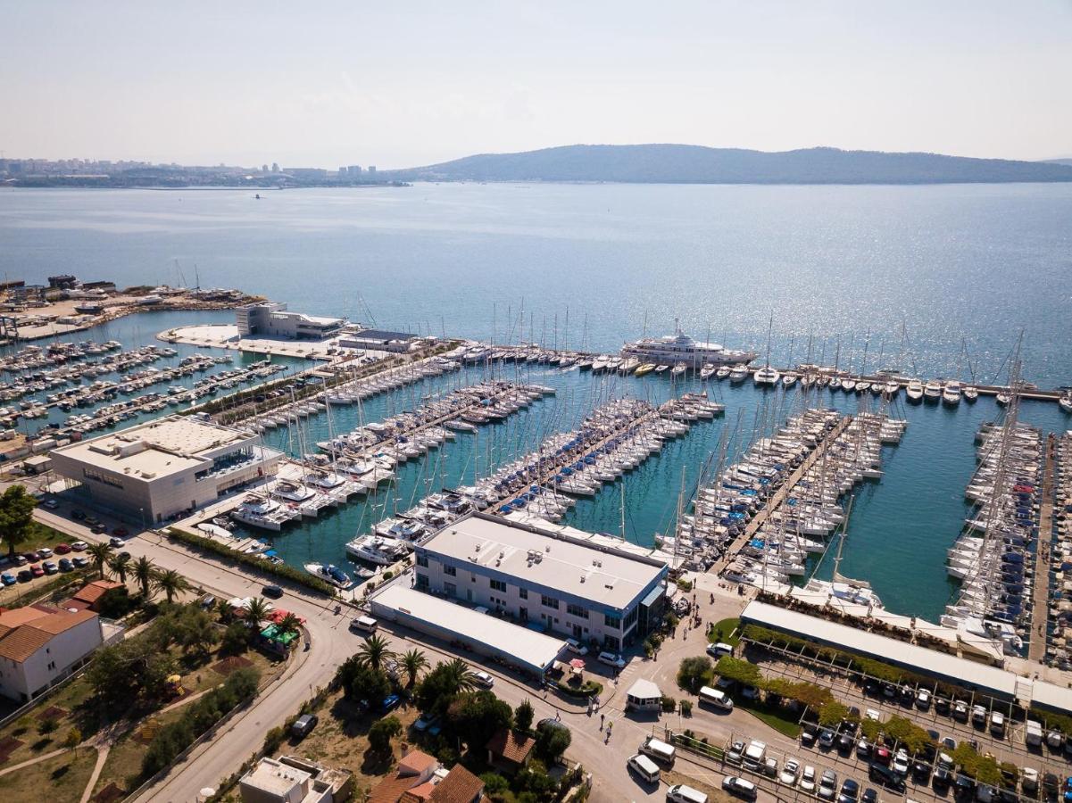 Ferienwohnung Abbadessa Kaštela Exterior foto