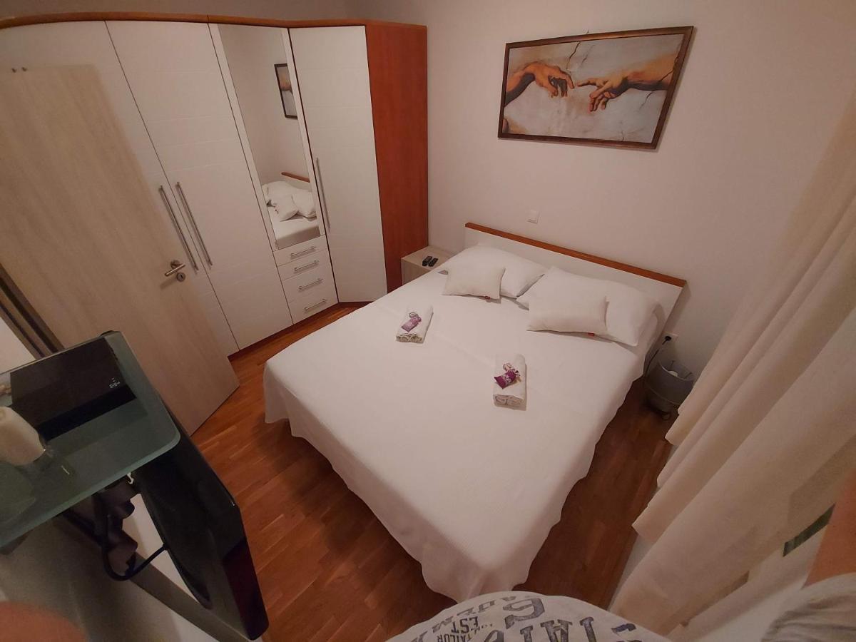 Ferienwohnung Abbadessa Kaštela Exterior foto